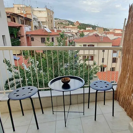 Bi&ly 34 Old Town With View Apartment